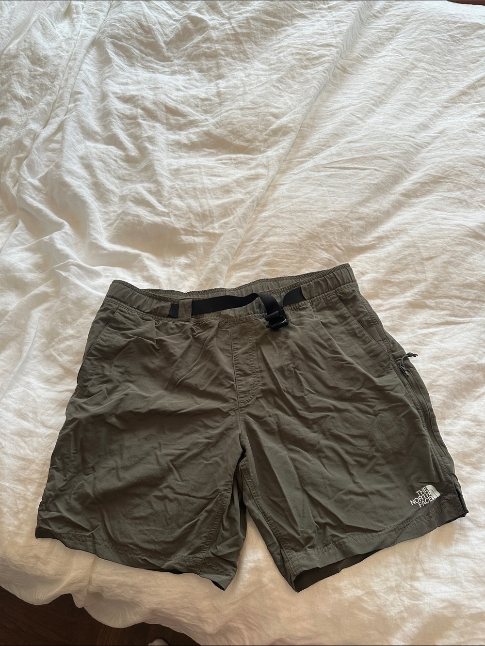 The North Face Vintage Men's Olive Short with Built-In Belt